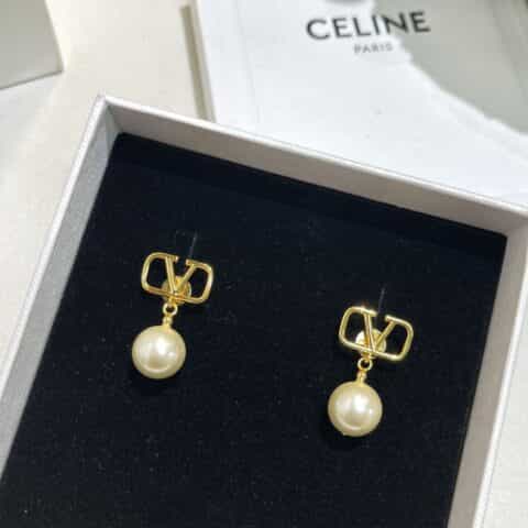 新款Celine赛琳珍珠耳钉耳环